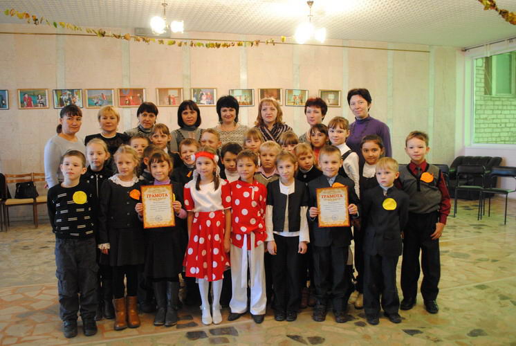 Шемуршинская поселенческая библиотека совместно с Детской школой искусств провела игровую конкурсно-развлекательную программу «Золотая осень»
